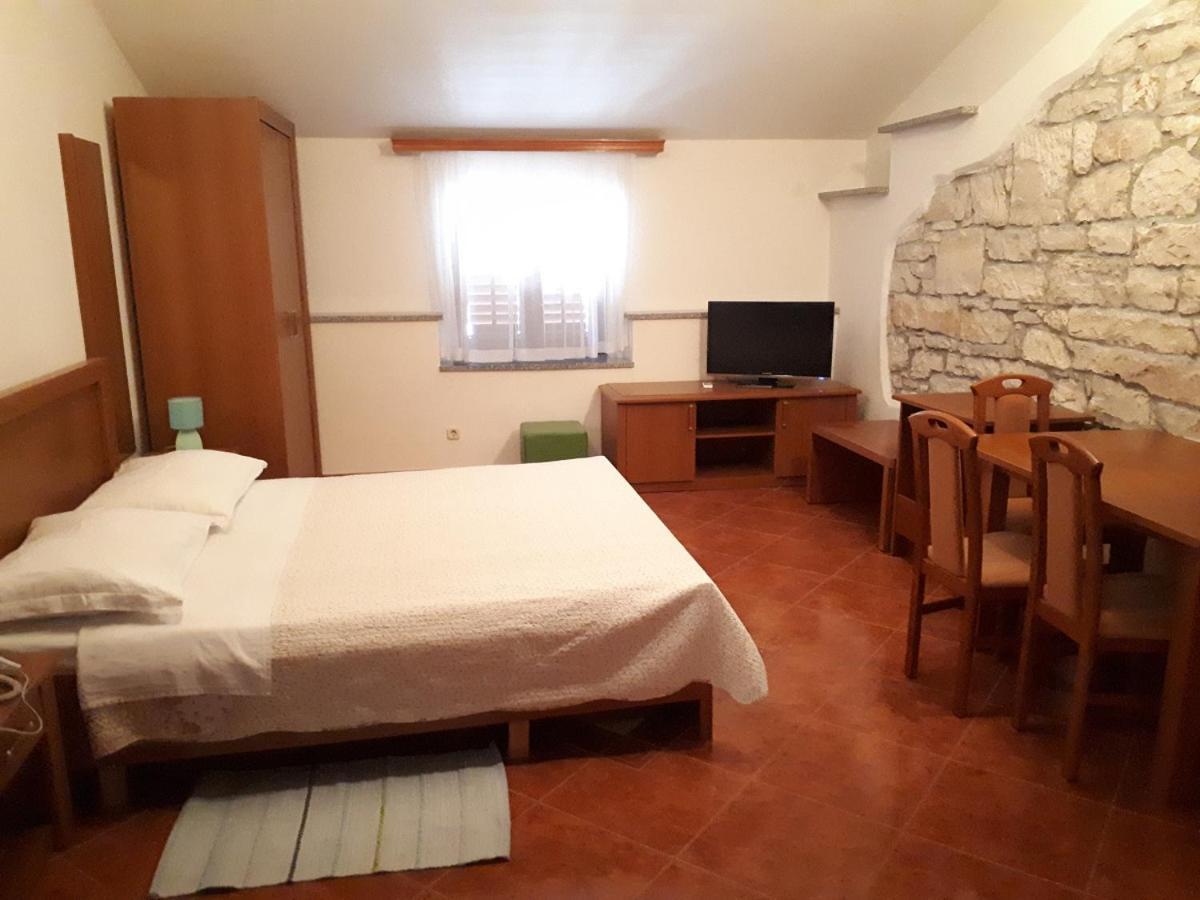 Apartments Lav פורץ מראה חיצוני תמונה